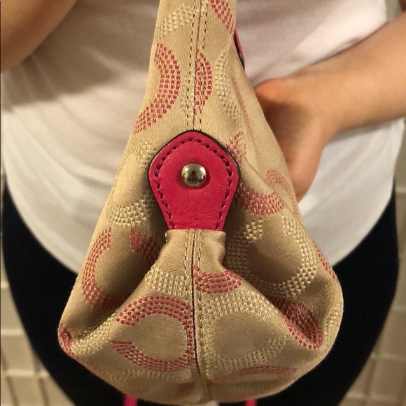 Coach Signature C Crossbody - Picture 4 of 8